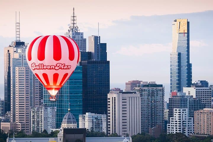 Sunrise Balloon Flight Over Melbourne with 5-Star Champagne Breakfast photo 5