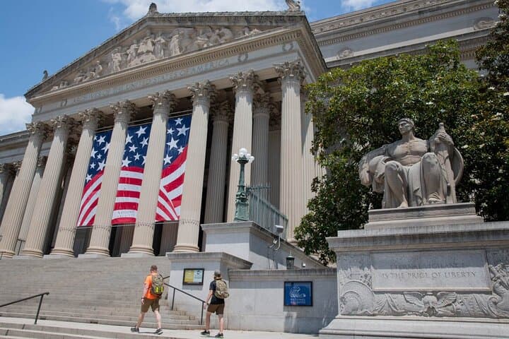 VIP National Archives Skip-the-Line Tour — See the Declaration & Constitution photo 3