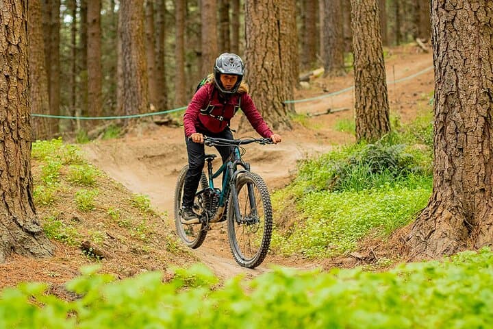 Beginner Downhill Mountain Biking Lesson at Christchurch Adventure Park photo 2