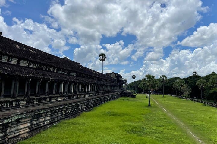 Off-the-Beaten-Track Angkor Cab: 3-Day Private Siem Reap Temple Tour photo 4