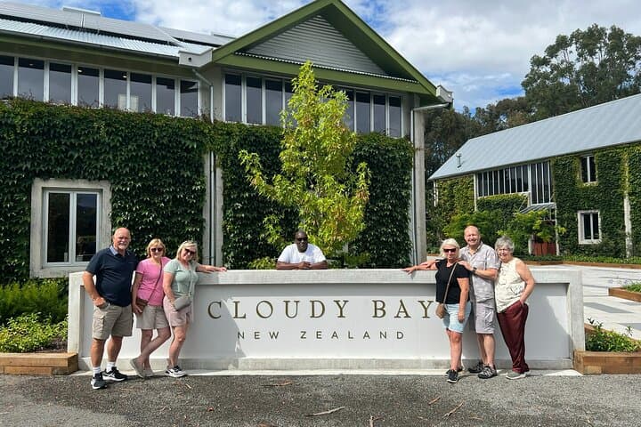 Half-Day Private Marlborough Wine and Local Flavors Tour from Picton photo 4