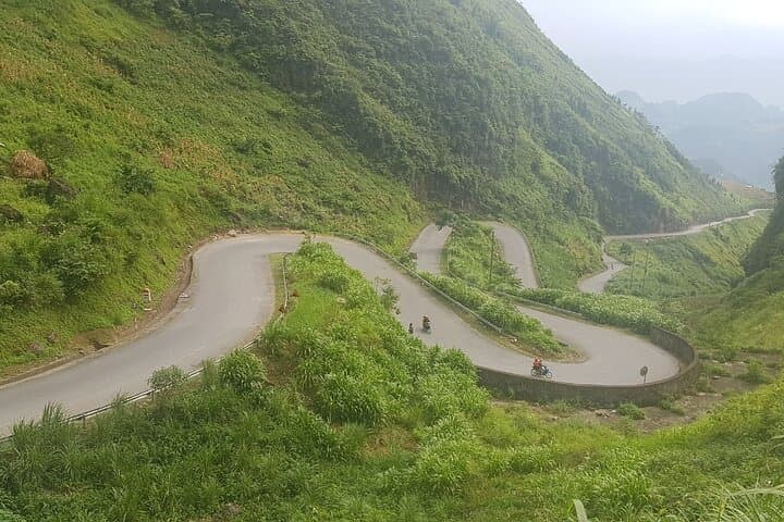 Ha Giang 4-Day Motorbike Loop: Easy-Driving Semi-Auto Tour from Hanoi photo 2
