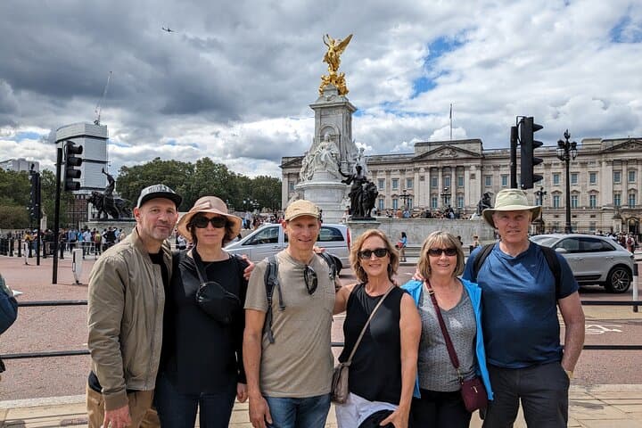 Westminster 25-Site Small-Group Walking Tour — Buckingham Palace to Westminster Abbey photo 3