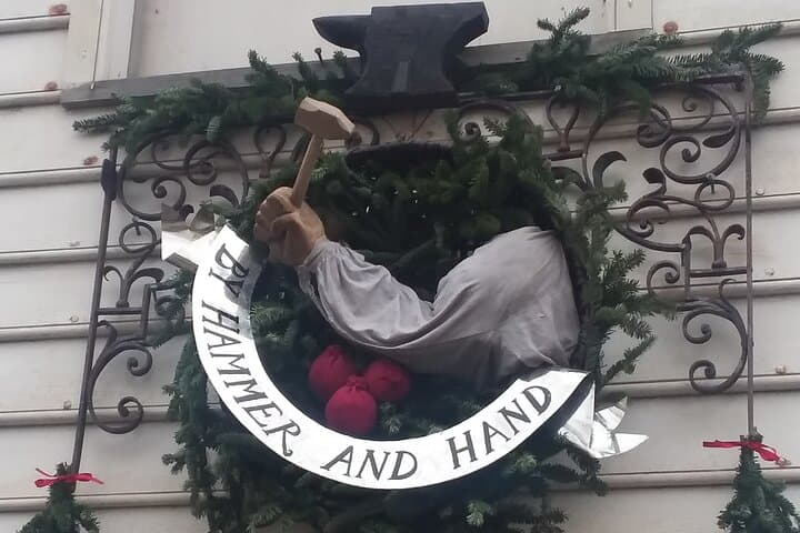 Christmastide in Colonial Williamsburg: A 1-Hour Historic Walking Tour photo 2
