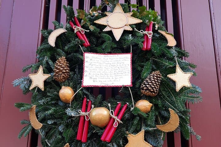 Christmastide in Colonial Williamsburg: A 1-Hour Historic Walking Tour photo 4