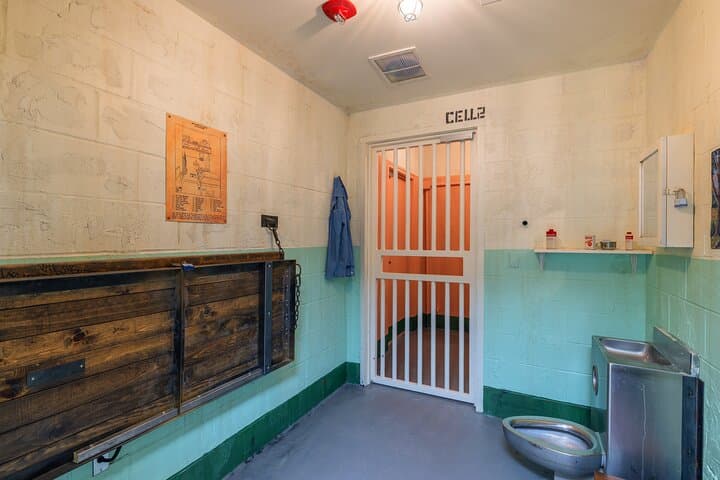 Escape Alcatraz: Prison Break Room at Fisherman's Wharf photo 2