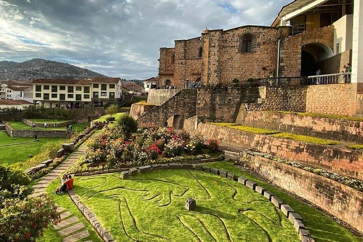 6-Day Sacred Valley & Inka Jungle: Machu Picchu and Rainbow Mountain Adventure photo 2