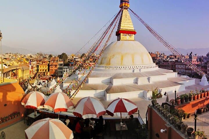 6-Day Private Nepal Tour: Kathmandu & Pokhara Sunrise, Stupas and Lakeside Culture