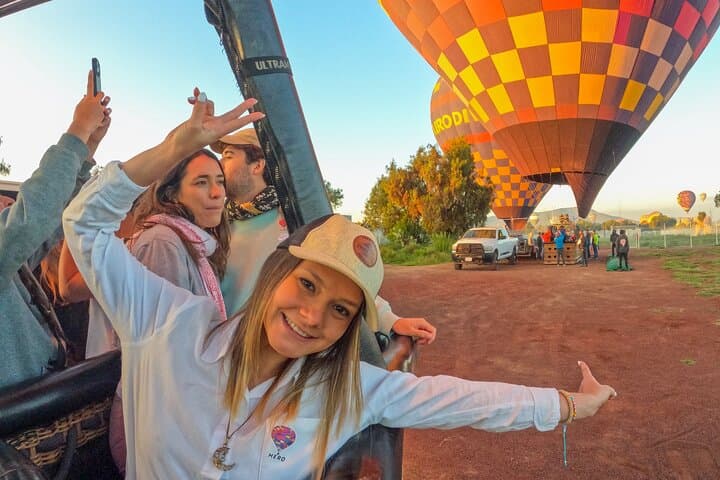 Sunrise Hot-Air Balloon Over Teotihuacan: Flight, Cave Breakfast & Archaeological Visit photo 2