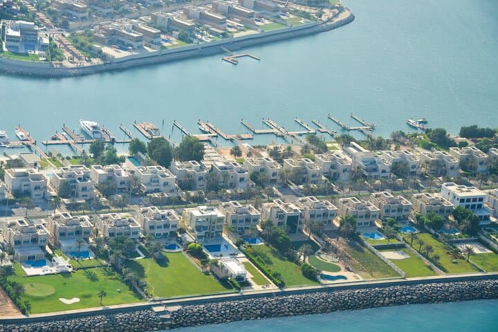 Abu Dhabi Helicopter Tour: 17-Minute Flight Over Corniche, Emirates Palace & Grand Mosque photo 3