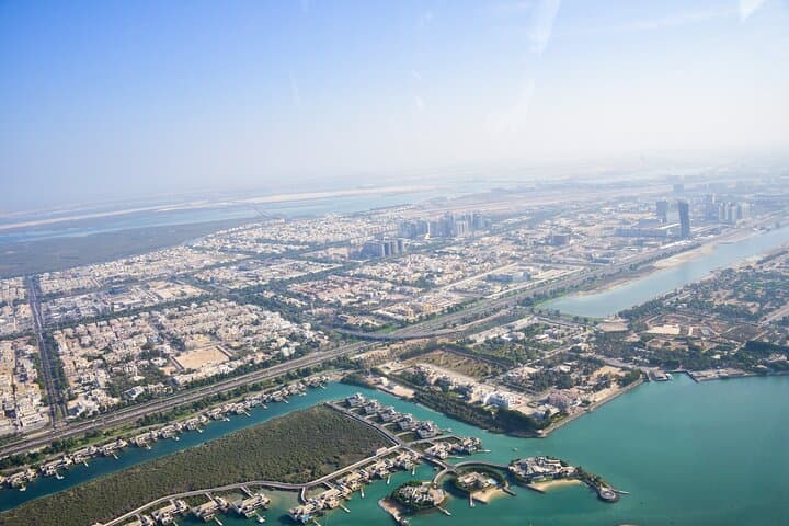 Abu Dhabi Helicopter Tour: 17-Minute Flight Over Corniche, Emirates Palace & Grand Mosque photo 4