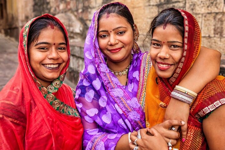 Old Delhi Photography Tour: Markets, Rickshaws & Street Portraits