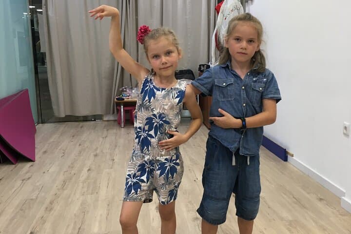 Family Flamenco Fiesta: 45-Minute Flamenco Dance Class for Kids in Málaga photo 3