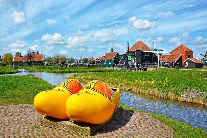 Keukenhof & Zaanse Schans Day Trip: Tulips, Windmills and Dutch Country Roads photo 5