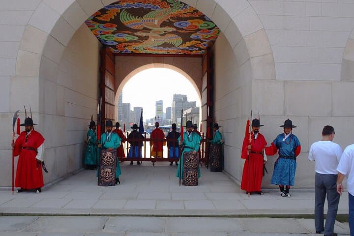 Customize Your Seoul: Full-Day Private Sightseeing Drive photo 4
