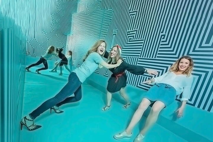 Inside Dubai's Museum of Illusions: Interactive Optical Illusions & Tickets