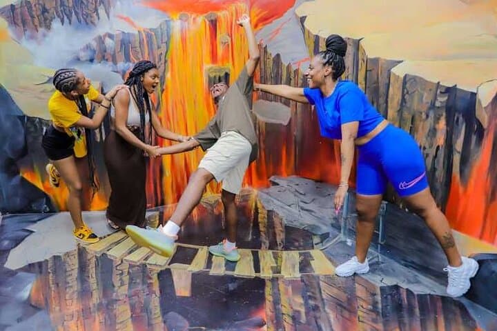 Inside Dubai's Museum of Illusions: Interactive Optical Illusions & Tickets photo 4