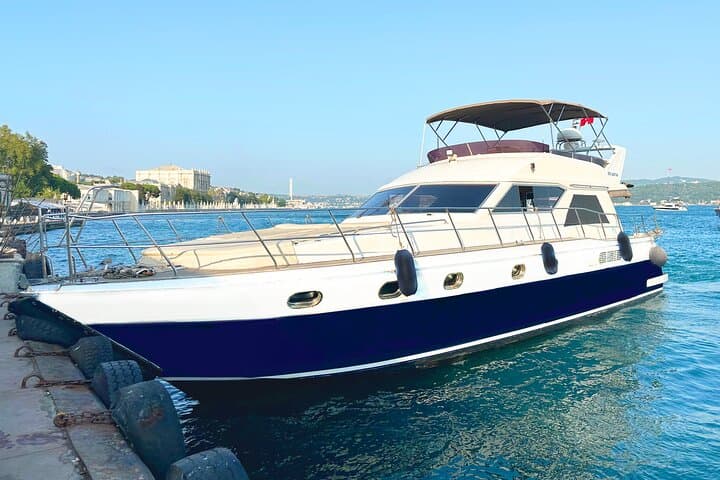 Bosphorus & Golden Horn Sunset Yacht Cruise from Kabatas photo 2