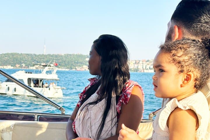 Bosphorus & Golden Horn Sunset Yacht Cruise from Kabatas photo 5