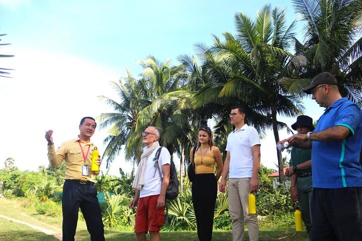 Siem Reap Countryside Half-Day: Village Walks, Buffalo Carts & Noodle Class