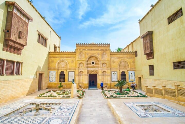 Three-Day Private Cairo Immersion: Pyramids, Museums & Old City photo 3
