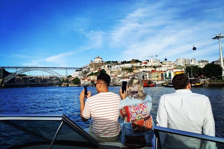 Private Boat Tour to D. Luís Bridge - Porto River Cruise (1 Hour)