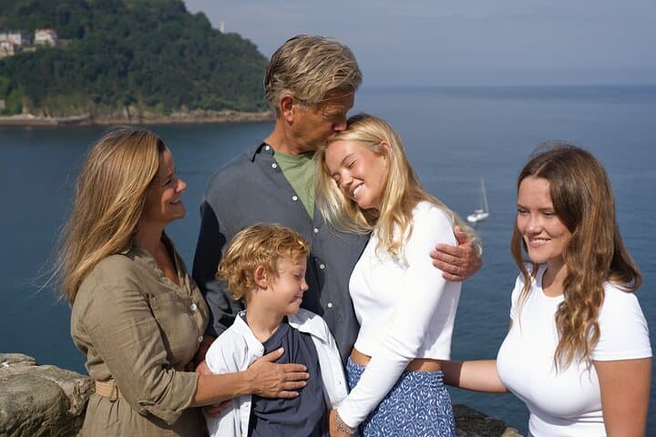 Private Family Photo Walk on Mount Urgull — San Sebastián