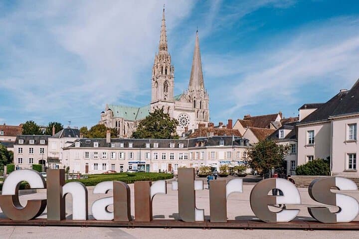 Evening Private Tour to Chartres Cathedral from Paris photo 3