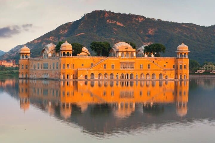 Jaipur Overnight Tour from Delhi by Car — Private 2-Day Pink City Escape photo 2