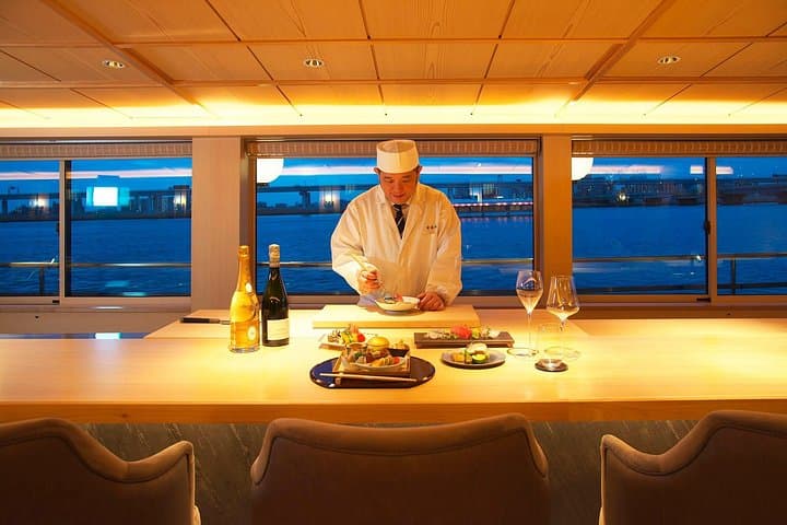 Tokyo Yakatabune Cruise: Bay Night Views, Omakase Kaiseki & Private Seating photo 4
