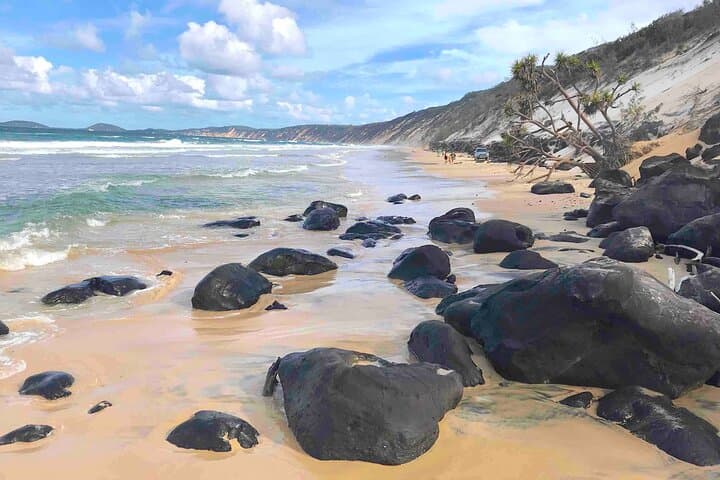 Rainbow Beach Private Tour — Carlo Sandblow, Cooloola & K’Gari Views photo 5