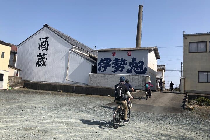 Meiwa Cycling & Sake Brewery Tour near Ise Jingu photo 3