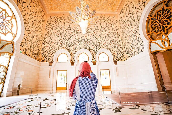 Abu Dhabi Highlights Tour: Sheikh Zayed Mosque, Heritage Village & Dates Market photo 4