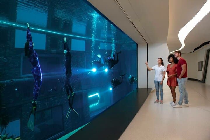 Deep Dive Dubai: Exploring the World's Deepest Pool — Sunken City Adventure photo 4