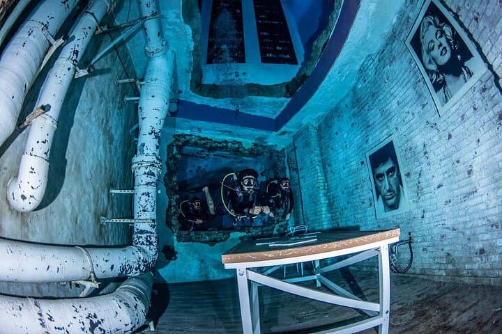 Deep Dive Dubai: Exploring the World's Deepest Pool — Sunken City Adventure photo 6