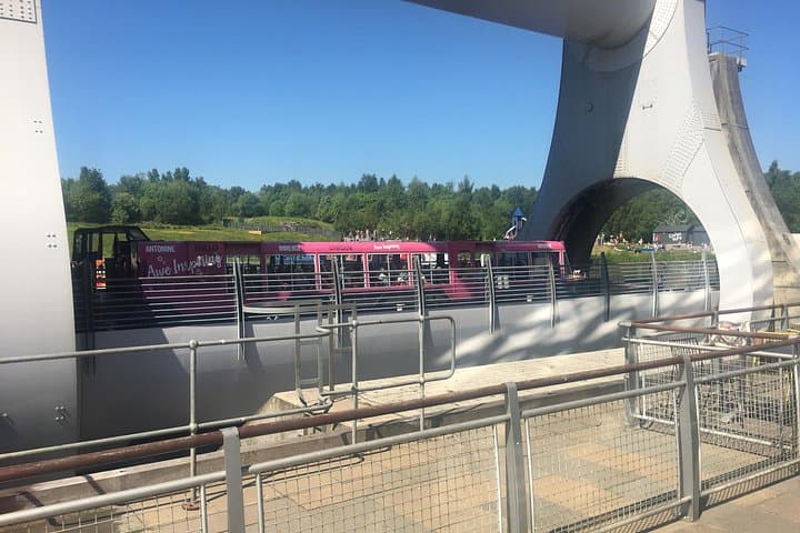 Private Luxury Day Tour from Glasgow: Stirling Castle, Falkirk Wheel, Kelpies & Distillery photo 2