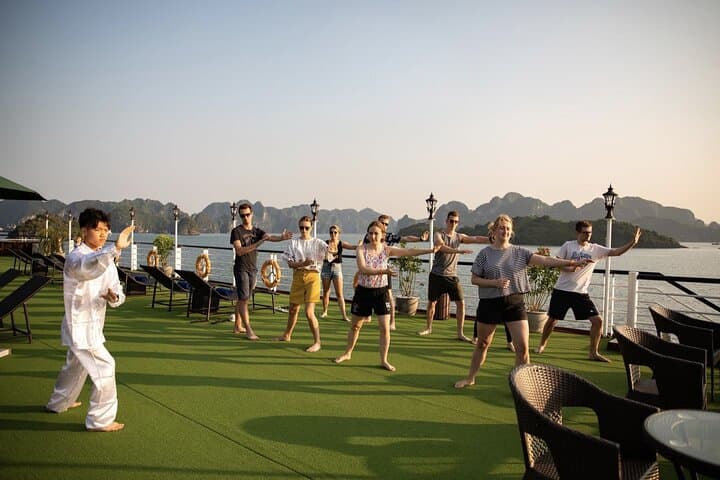 Dora Cruise 2D1N Luxury Halong Bay & Lan Ha Bay Cruise photo 4