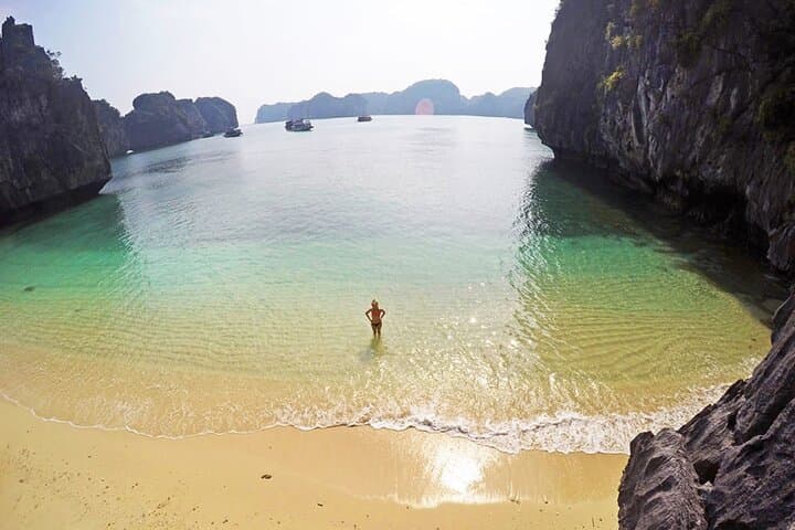 Dora Cruise 2D1N Luxury Halong Bay & Lan Ha Bay Cruise photo 5