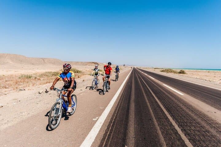 Luxor by Bike: 2-Hour Private City Tour with Fresh Juice photo 2