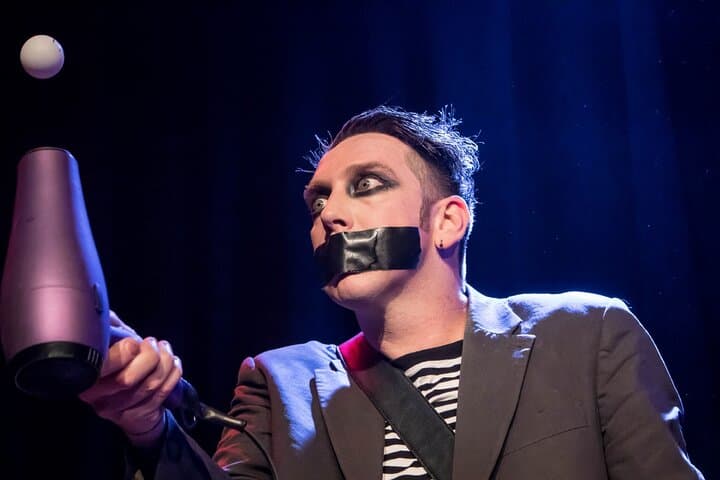 tape-face-at-mgm-grand-las-vegas-mime-comedy-show photo 2