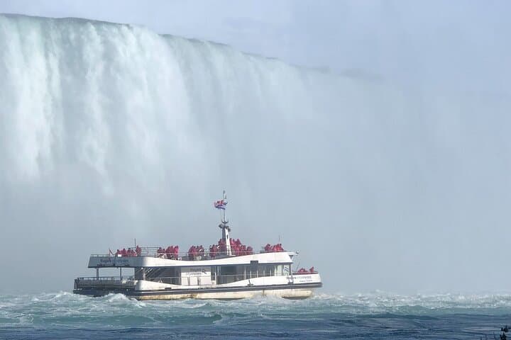 Niagara Falls Helicopter, Boat & Lunch: One-Day Canada Adventure from the US photo 4