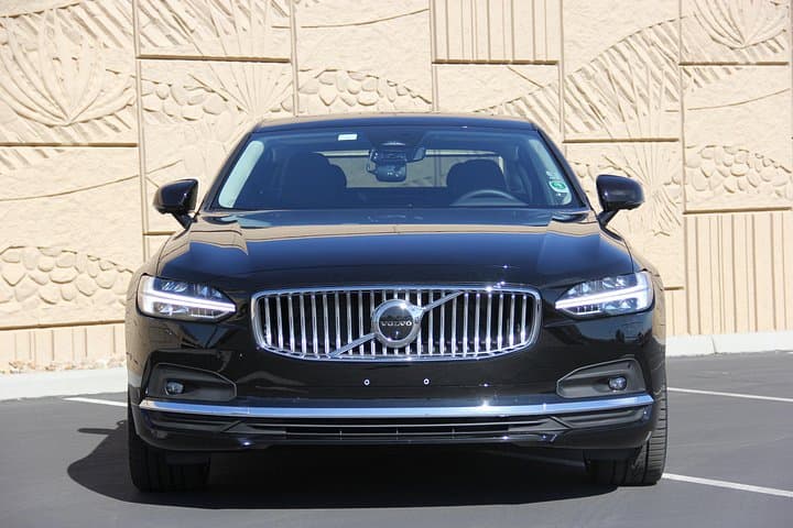 Private Luxury Las Vegas Airport Transfer — Sedan, SUV & Limo Service photo 4