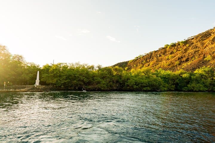 Kealakekua Bay Dinner Cruise: Kona Sunset Sail to Captain Cook Monument photo 3