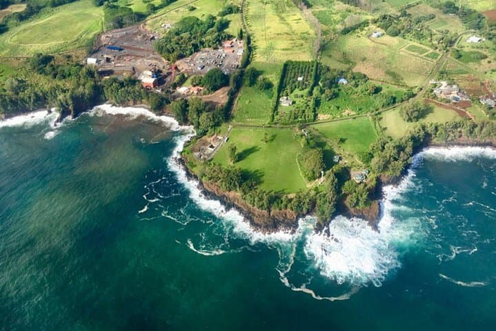 Exploring Hilo’s Waters: Onomea Waterfall Cruise Amid Sea Cliffs and History photo 5