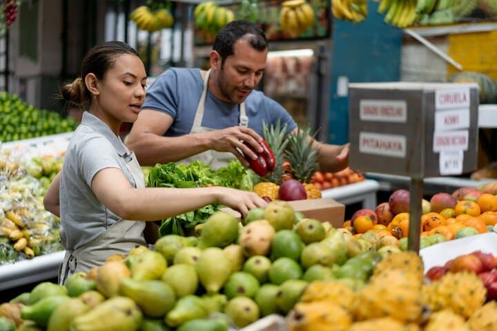 VIP Offbeat Bogotá Tour: Market Tastes, Monserrate Views, Tejo & Craft Beer (8 hr) photo 2