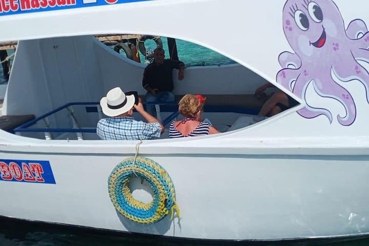 Hurghada Glass-Bottom Boat Tour with Snorkeling and Drinks on the Red Sea photo 4
