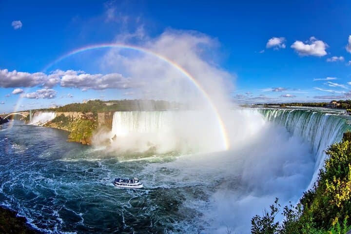 5-Day Fall Foliage & Niagara Falls Tour — Boston to Toronto, Montreal & Quebec photo 2