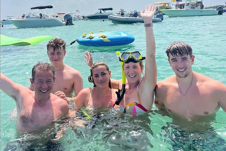 Biscayne Bay Sandbar Yacht Tour: Snorkel, Wildlife, and Miami Skyline Views photo 6