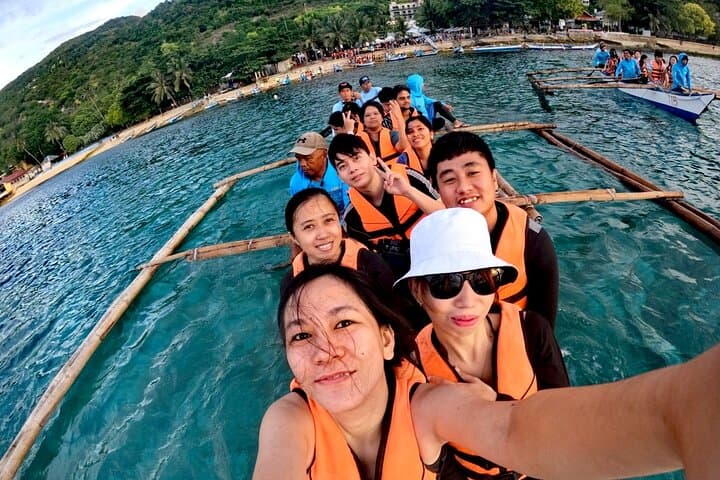 Swim with Oslob Whale Sharks and Sumilon Island Day Tour — Cebu Sandbar & Wildlife Hopping