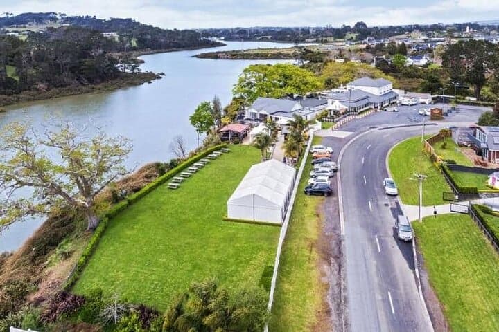 Paddle the Waitemata: Guided Riverhead Tavern Kayak Tour from Auckland photo 3